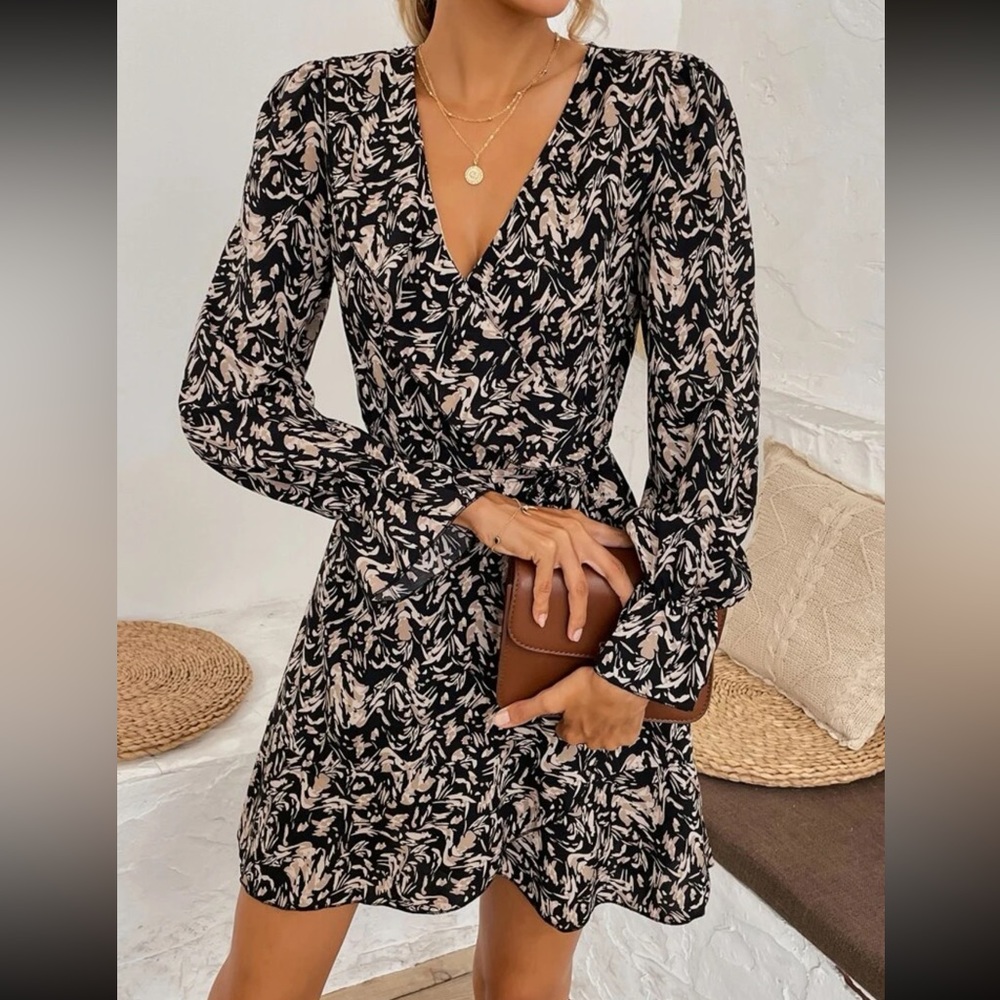 All over print flounce sleeve belted dress
